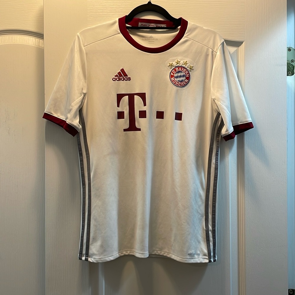 Adidas Boy’s XL Bayern Munich Jersey